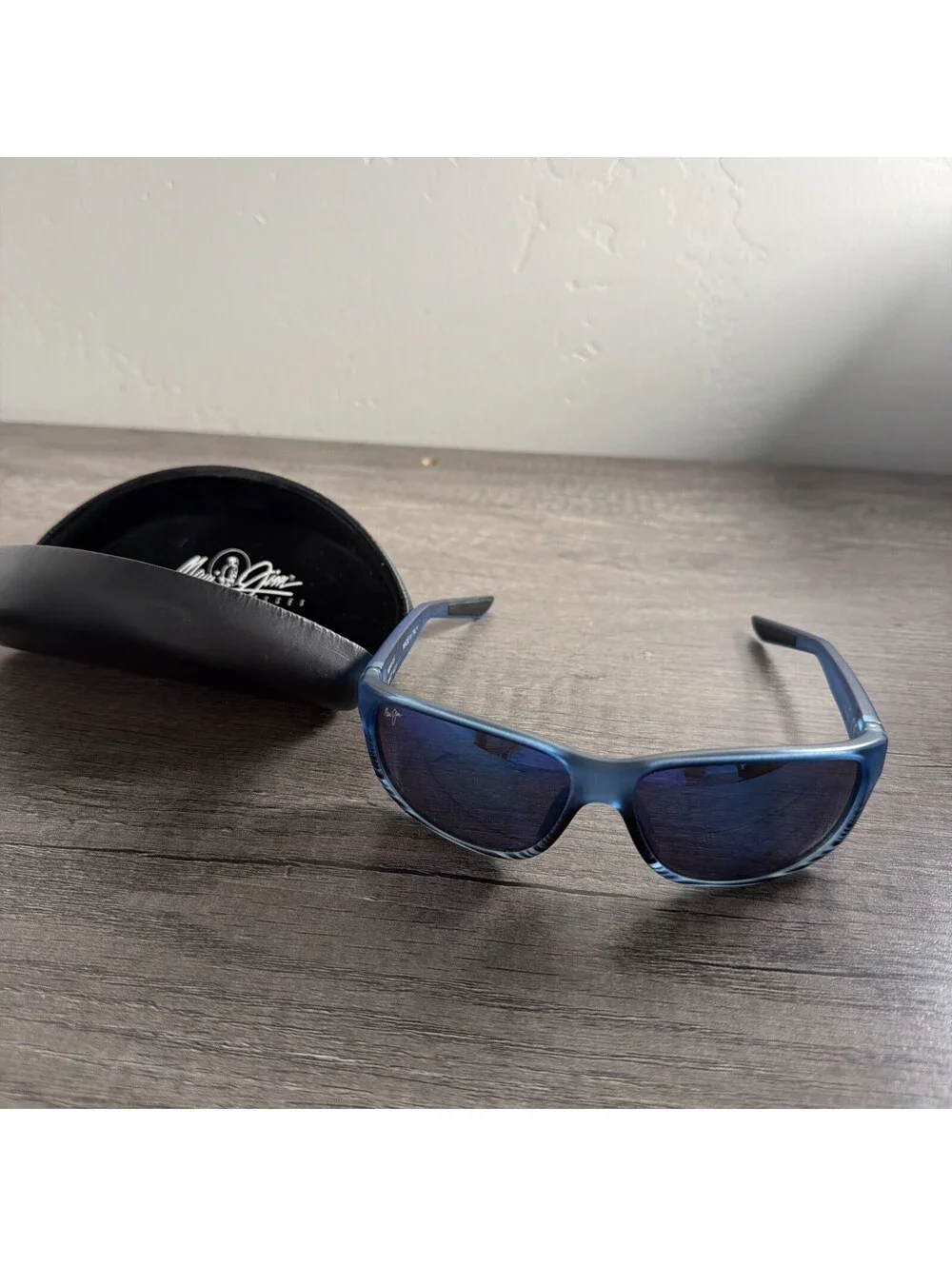 Maui Jim Sunglasses KAIWI CHANNEL MJ840-03S MATTE BLUE With Case